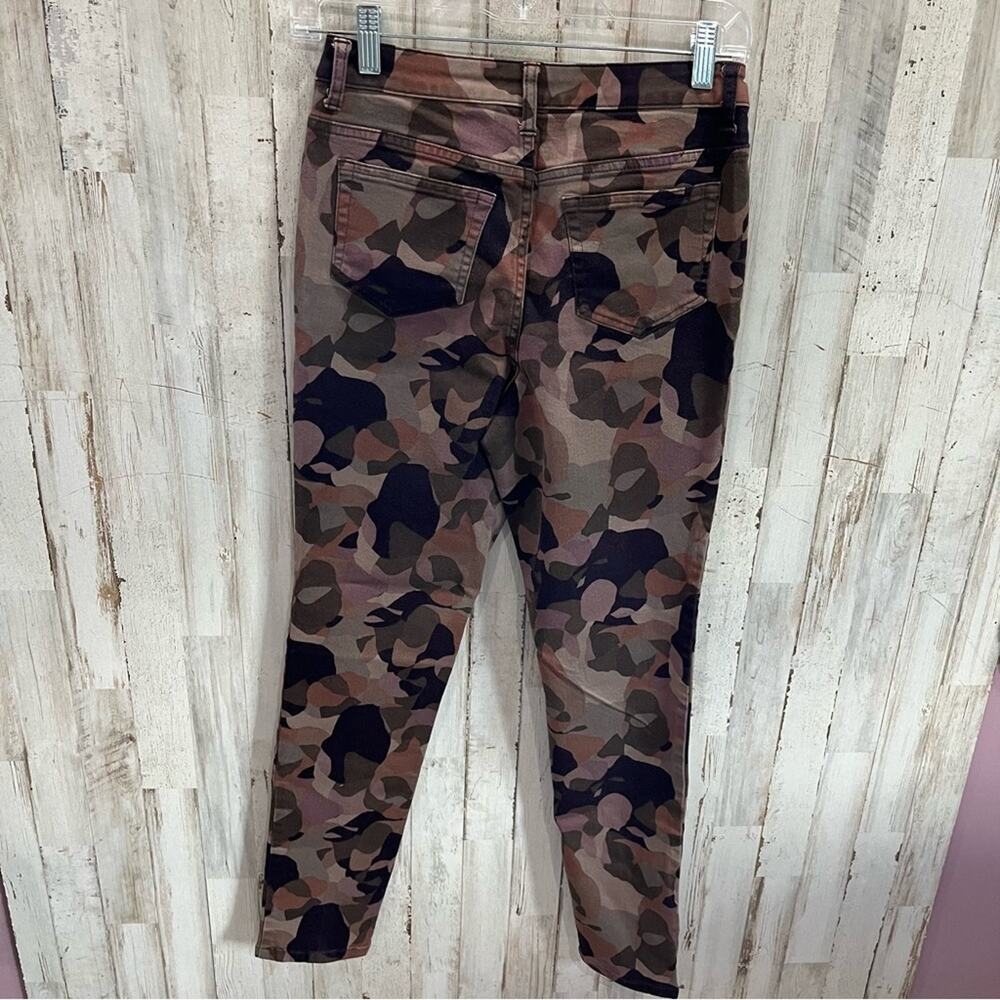 Logo By Lori Goldstein Purple Camo Mid Rise Skinny Jeans - Picture 4 of 7